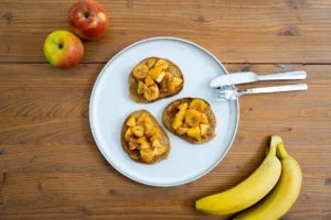 Gostinho de Natal durante o ano todo! Rabanada com maçã da Europa e banana caramelizada